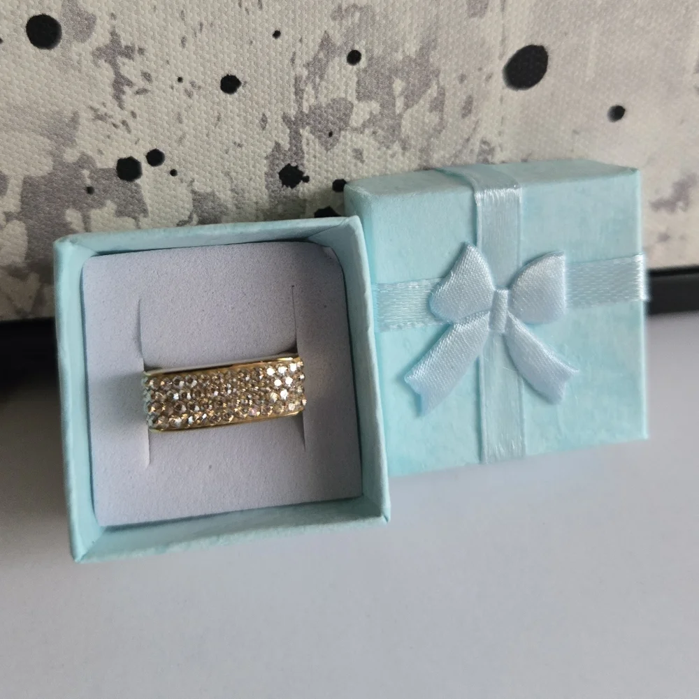 Henri Bendel Band Ring Size 5 - Picture 2 of 8